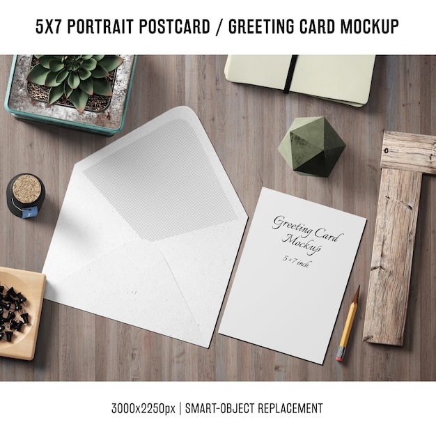 Бесплатный PSD Макет поздравительной открытки