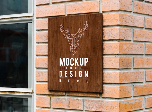 엘크 모티브가있는 hipster shop sign mockup