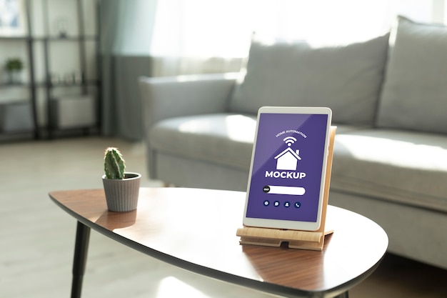 Modello di concetto di automazione domestica con tablet digitale