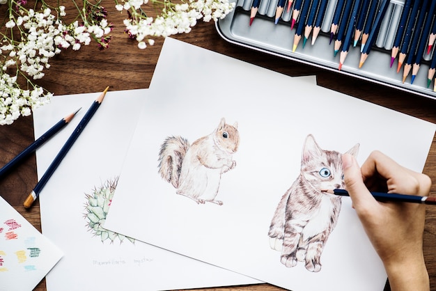 PSD gratuito illustrationist che colora il concetto adorabile dell'area di lavoro degli animali