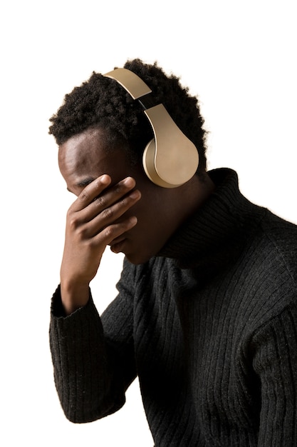 Free PSD man with headphones listening to music