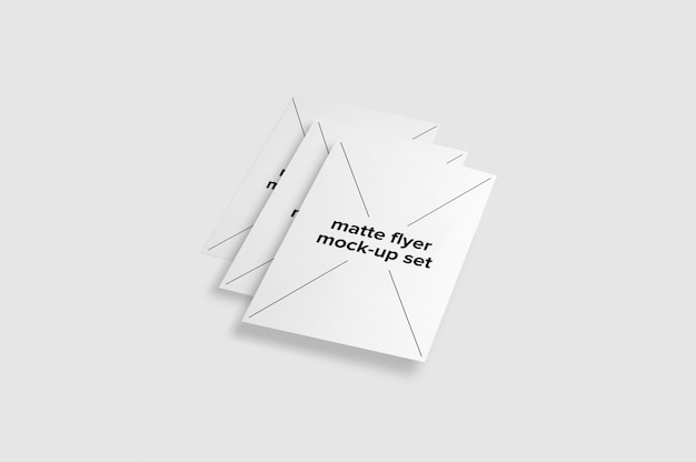 Free PSD matte flyer on white background mock up set