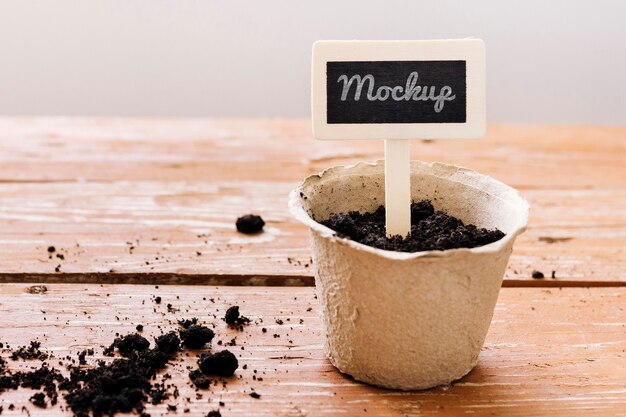 Download Free Psd Mock Up And Pot Filled With Soil