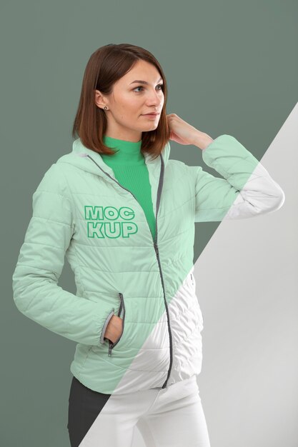 Model wearing warm clothes mockup Free Psd