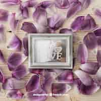 Free PSD photo frame on petals