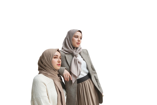 Free PSD portrait of women wearing hijab