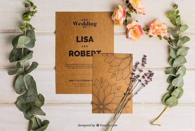 Free PSD romantic cardboard wedding set