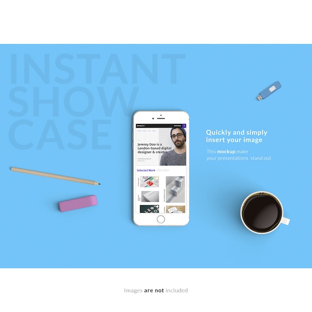 PSD gratuito smartphone su sfondo blu mock up