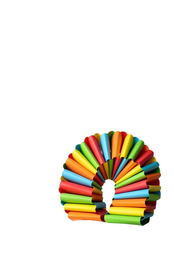 Free PSD still life of paper chains isolated
