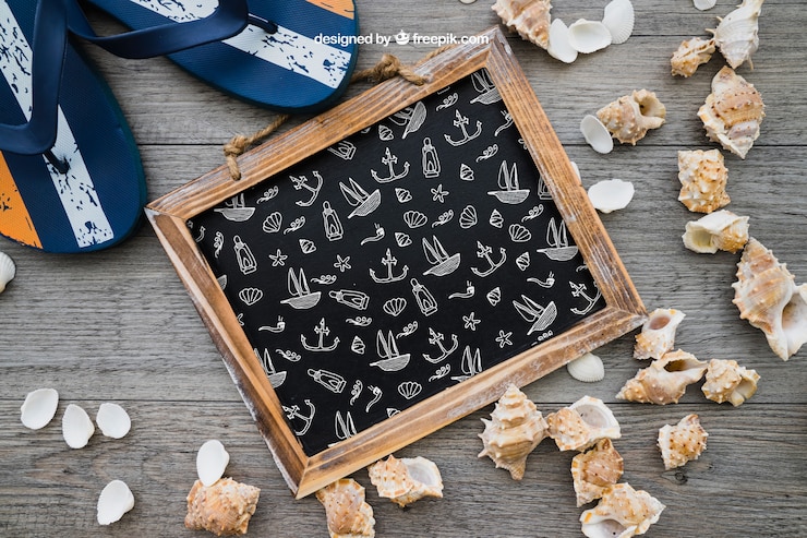 Free PSD summer theme on wooden background
