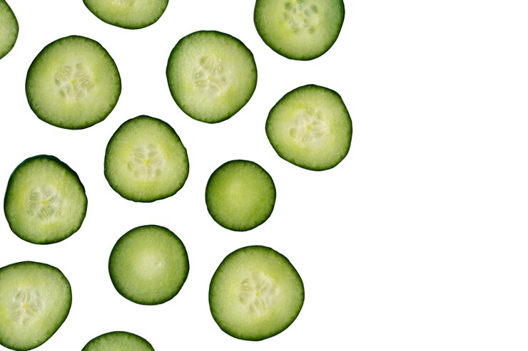 Free PSD top view on delicious cucumber slices