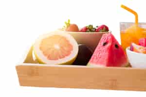 Бесплатный PSD Вид на свежую смесь вкусных фруктов