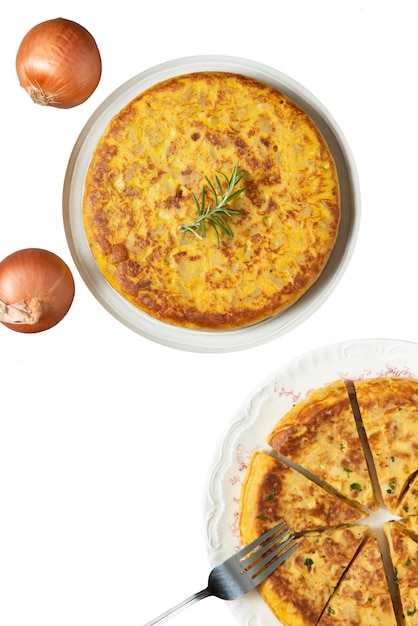Бесплатный PSD Вид на испанский традиционный омлет с яйцами и картофелем