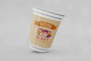 PSD gratuito imballaggio yogurt mockup