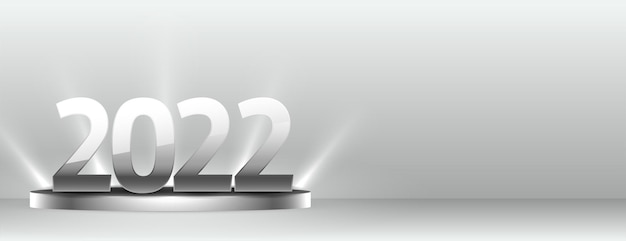 Текст 2022 года на серебряном подиуме со студийным фоном и световым эффектом