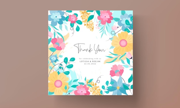 Free vector beautiful sweet flat floral wedding invitation card design with pastel color