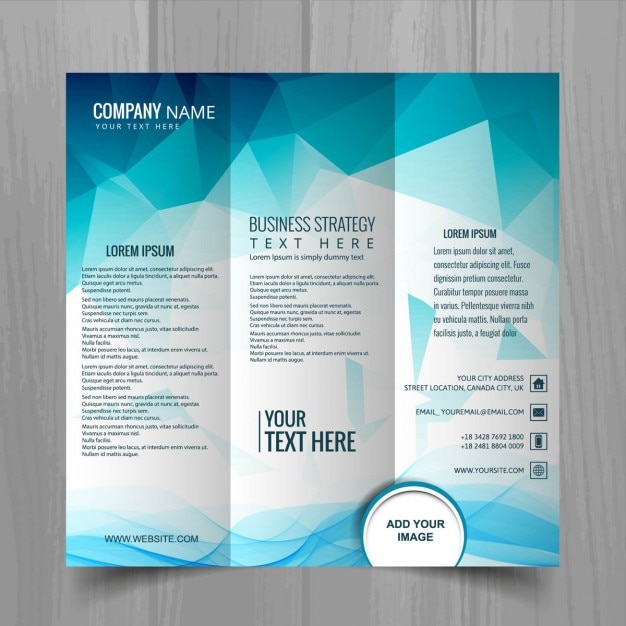 Free vector blue polygonal brochure