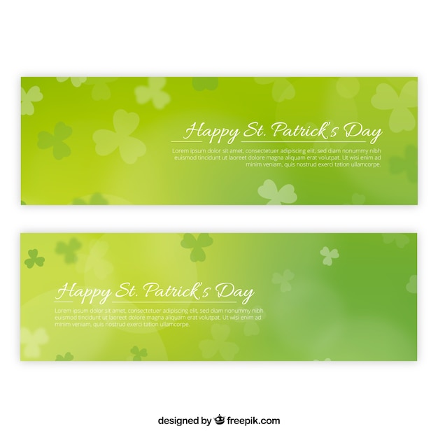 Free vector bokeh st patrick's day banners with clovers