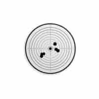 Бесплатное векторное изображение Пулевые отверстия на белом фоне с бумажной мишенью с отверстиями