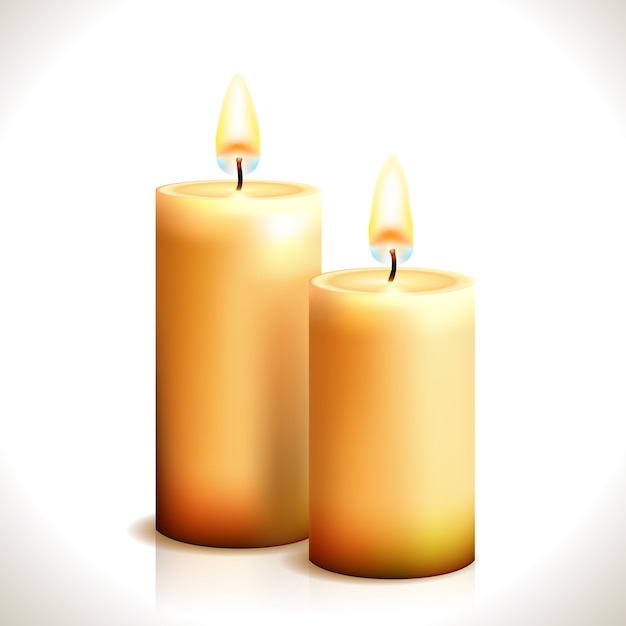 Горящие свечи изолированные