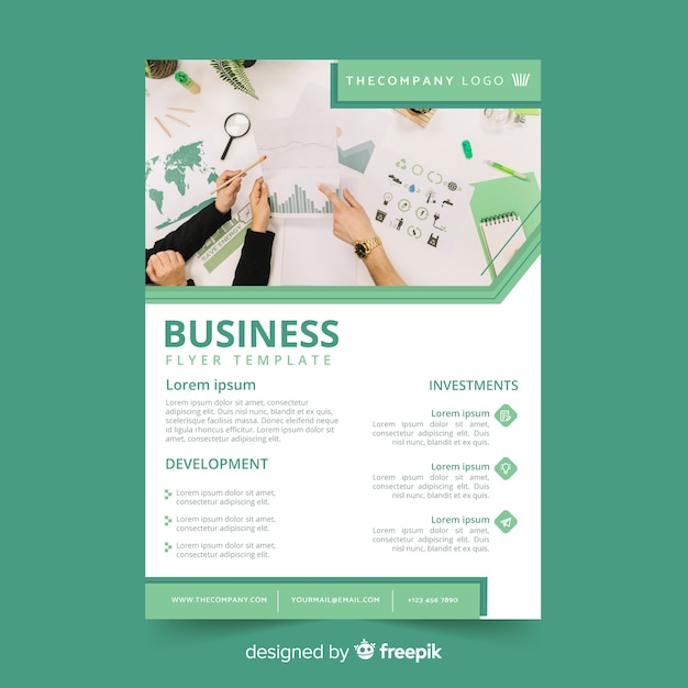 Free vector business flyer template