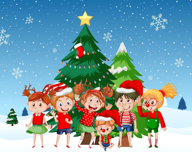 Дети в новогодних костюмах с елкой