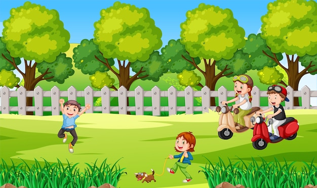 Дети играют в открытом парке