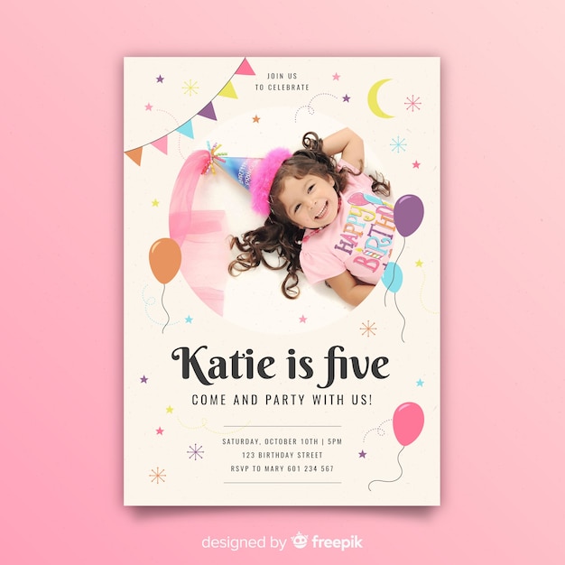 Free vector children's birthday invitation template with photo