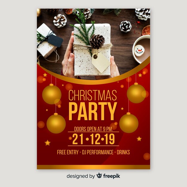 Free vector christmas party flyer with gifts