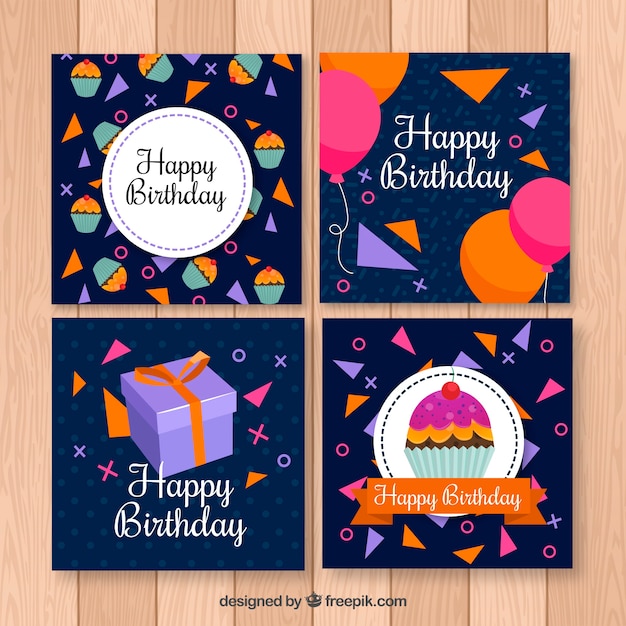 Raccolta di quattro biglietti d'auguri colorati in design piatto