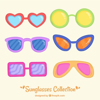 Free Vector | Seasonal sunglasses collection in flat syle