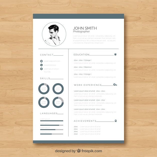 Free vector curriculum template with minimalist style