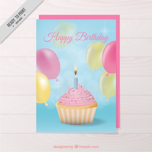 Vettore gratuito carino cupcake compleanno