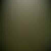 Free vector dark green blurred background