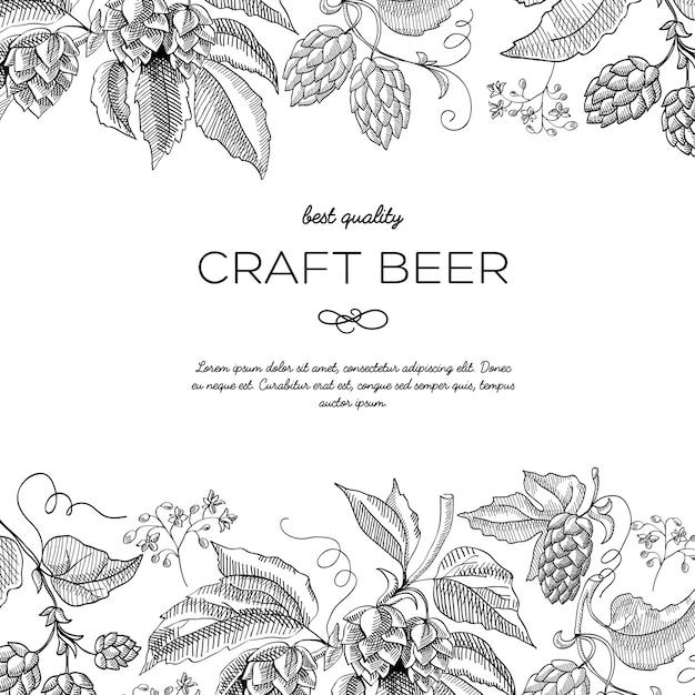 Cartolina di schizzo di design decorativo con luppolo, bacche e fogliame con iscrizione che la birra artigianale è la migliore qualità
