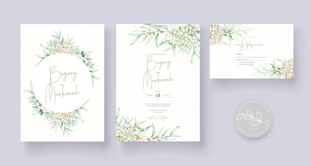 無料ベクター エレガントな柔らかい花の結婚式の招待カードテンプレート