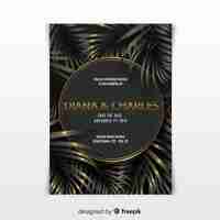 Free vector elegant wedding invitation template with tropical leaves