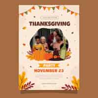 Free vector flat invitation template for thanksgiving day celebration