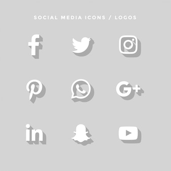 Flat social media icons with shadows