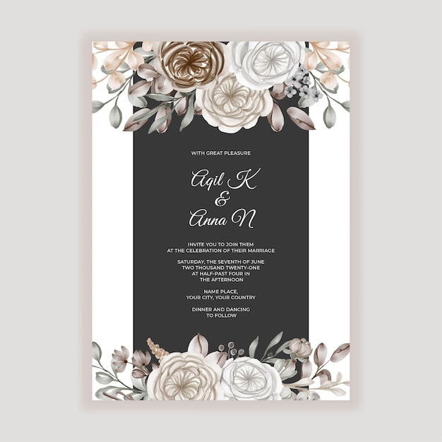 茶色のキャラメルの花の装飾と花の結婚式の招待状