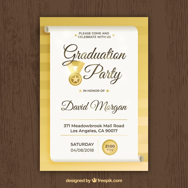 Free vector graduation invitation template in golden color