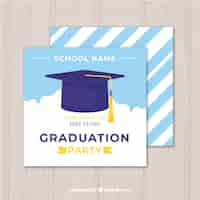 Free vector graduation invitation template with flat design