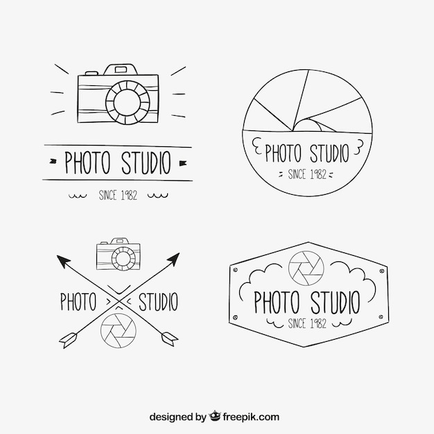 Vettore gratuito disegnati a mano badge photo set