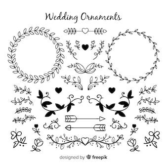 Collezione di ornamenti di nozze disegnati a mano
