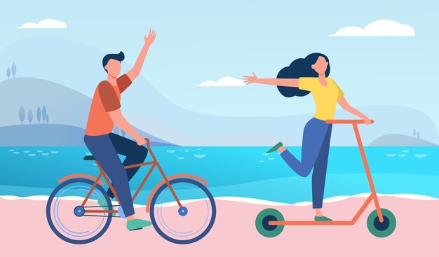 屋外で自転車やスクーターに乗って幸せなカップル。海辺の平らなイラストに沿って移動する人々。