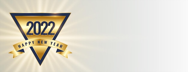 Vettore gratuito felice anno nuovo 2022 design banner triangolo d'oro