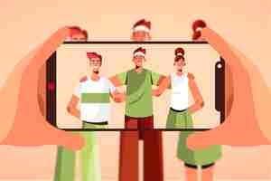 Free vector illustrated people taking photos with smartphone