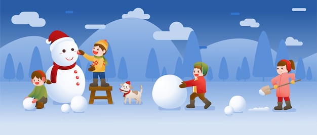 I bambini costruiscono un pupazzo di neve e giocano con la neve, i festeggiamenti di natale, inverno e capodanno