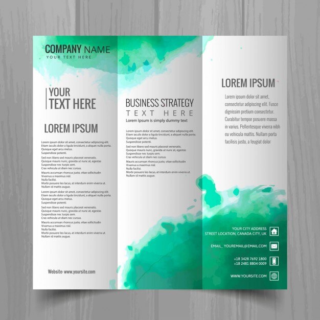 Free vector leaflet with green watercolors