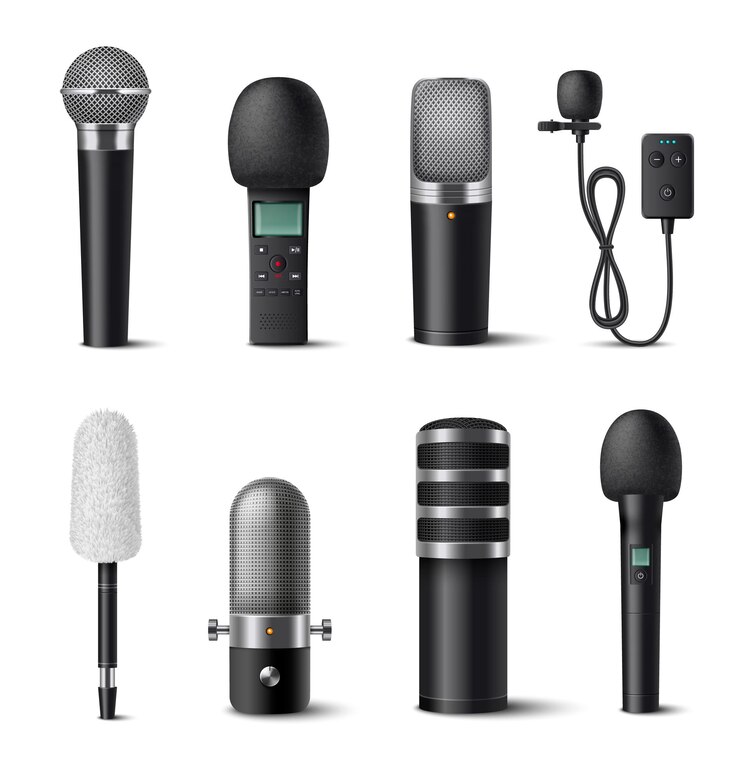 Free Vector microphone realistic icons set with audio record equipment isolated vector illustration